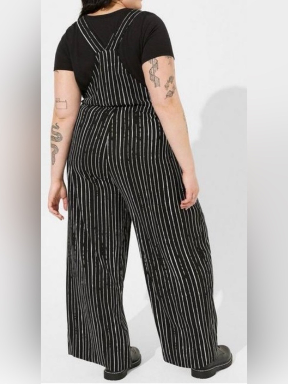 Torrid Disney Nightmare Before Christmas Pinstriped Jumpsuit Size 3 (22/24) - Picture 12 of 13